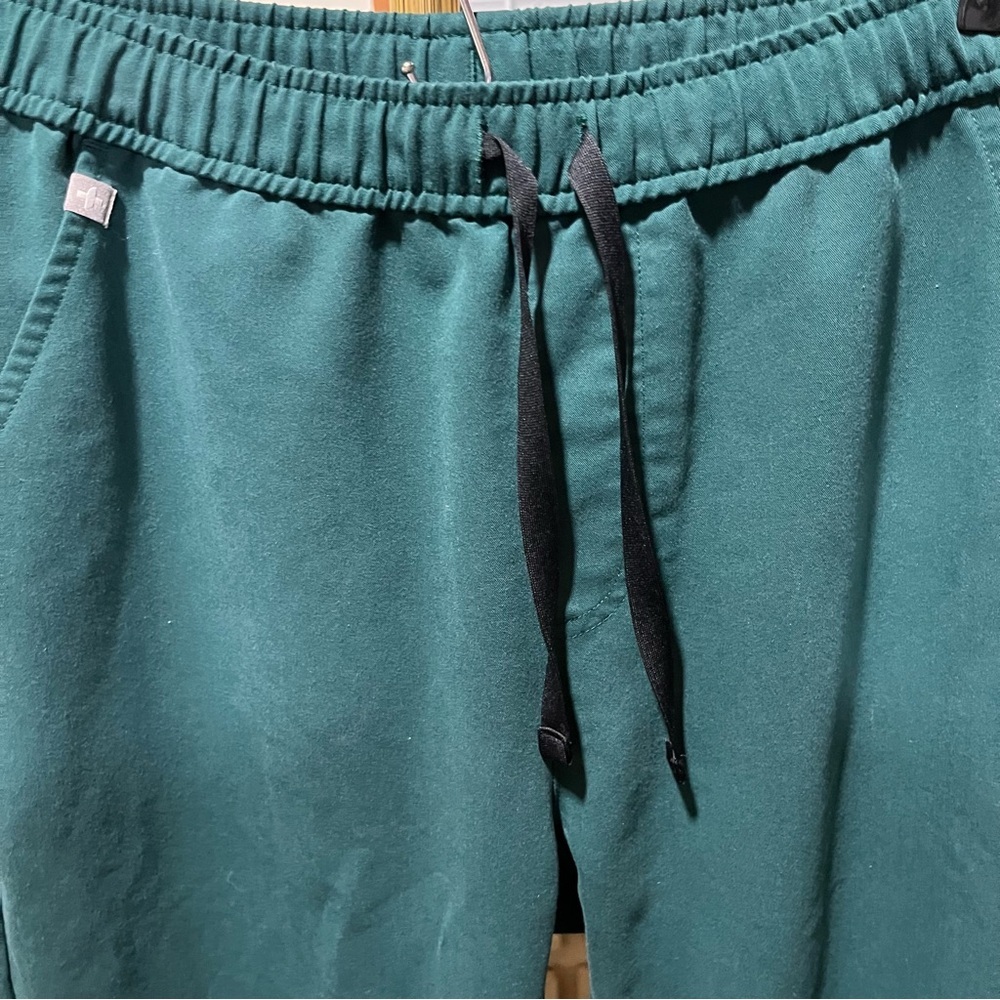 Figs Men's Tansen Deep Green Joggers Medium - Picture 6 of 12
